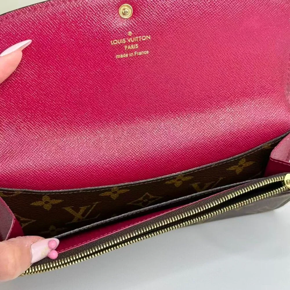 Louis Vuitton Monogram Canvas Wallet with Classic LV Logo Design